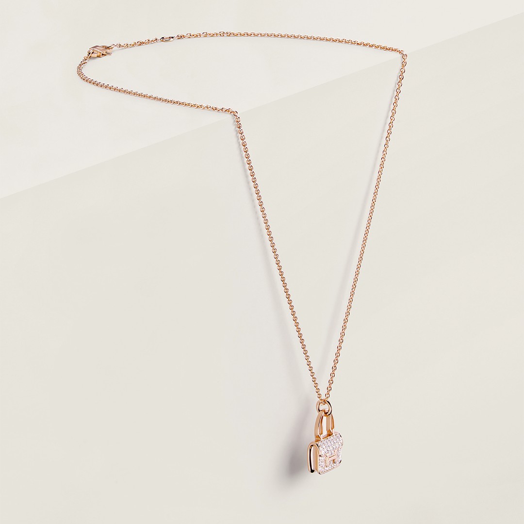 Hermes Amulettes Constance Pendant Necklace Rose Gold With Diamonds H121312B 00