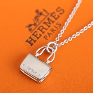 Hermes Amulettes Constance Pendant Necklace White Gold With Diamonds H121316B 00 - Image 5