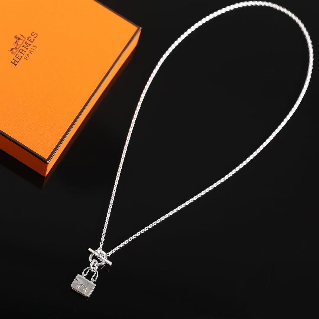 Hermes Amulettes Constance Pendant Necklace in Sterling Silver H121324B 00 - Image 6