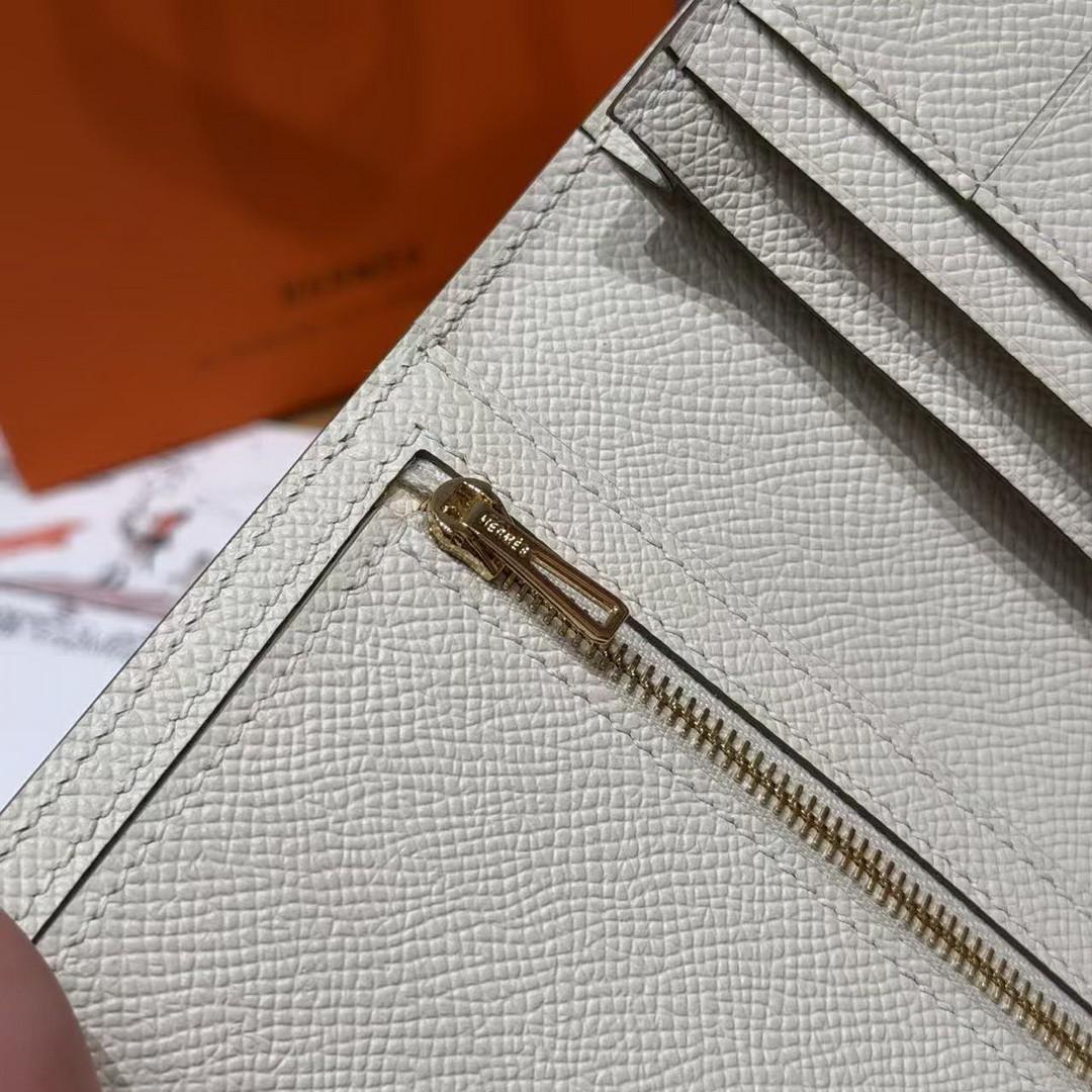 Hermes Bearn Wallet With Gusset Handmade In Epsom Calfskin Leather and Matte Alligator Crocodile Gold Hardware 10 Craie - Image 5