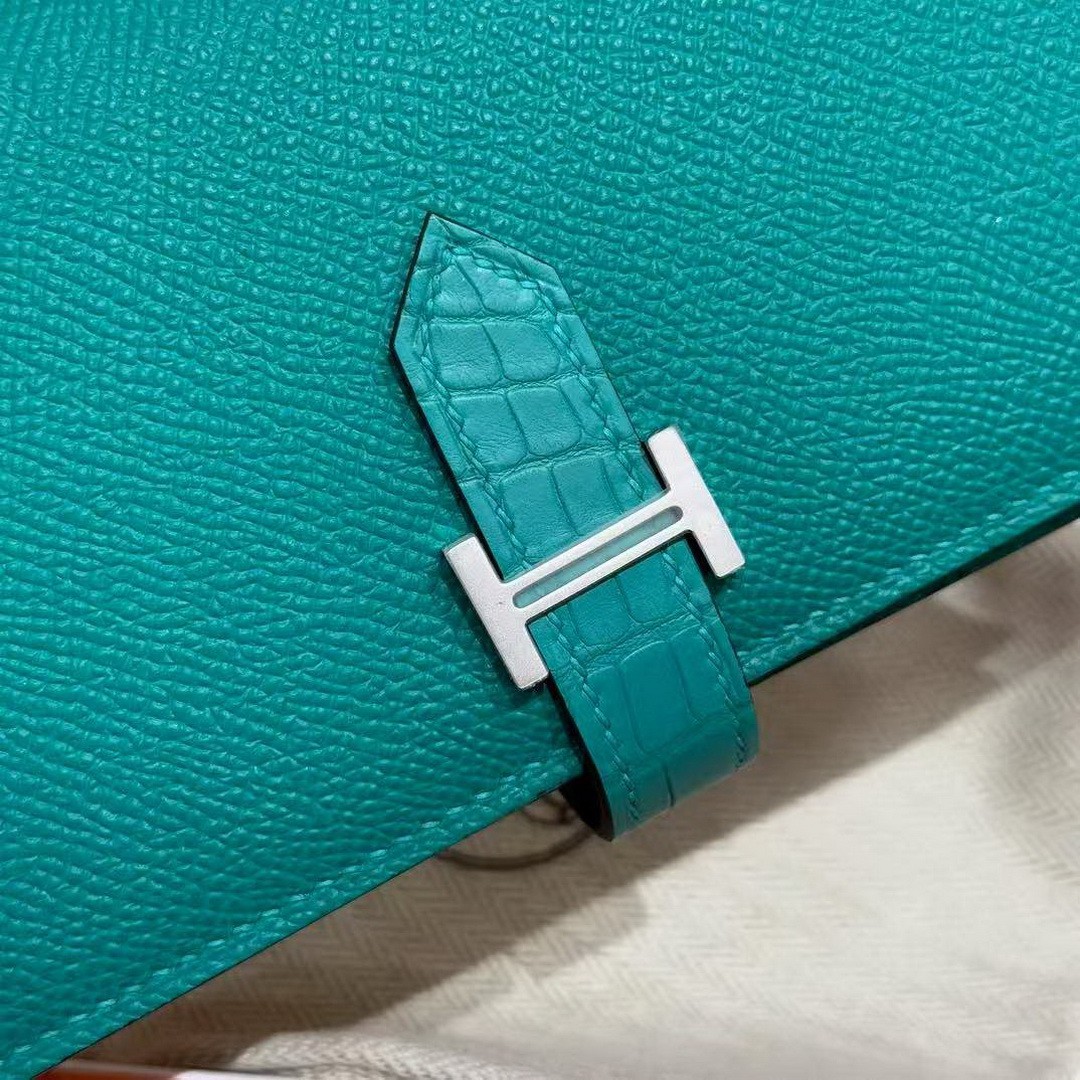 Hermes Bearn Wallet With Gusset Handmade In Epsom Calfskin Leather Matte Alligator Silver Hardware O6 Vert Jade - Image 2