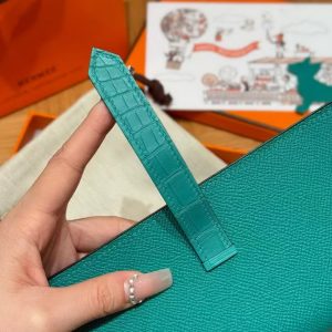 Hermes Bearn Wallet With Gusset Handmade In Epsom Calfskin Leather Matte Alligator Silver Hardware O6 Vert Jade - Image 15