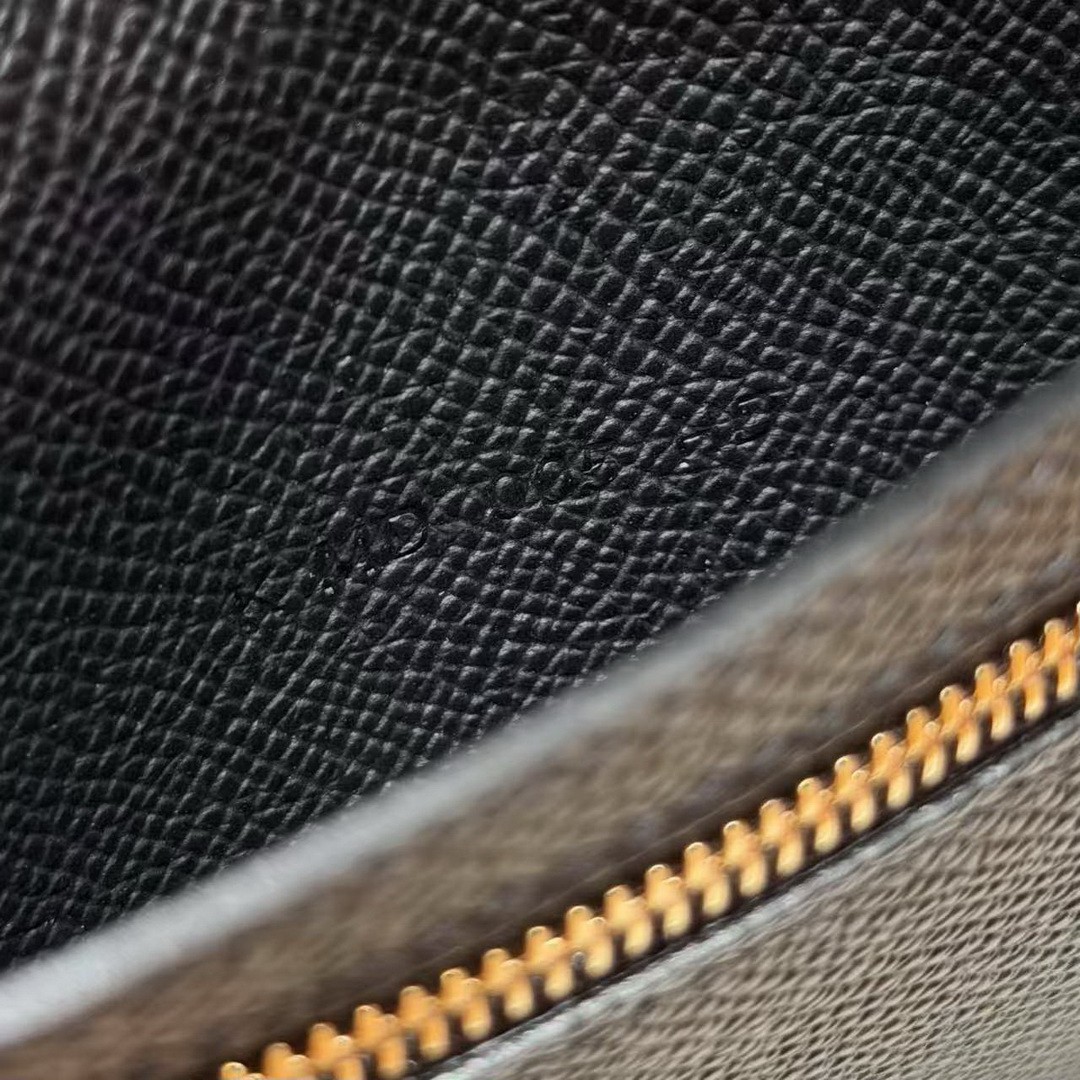Hermes Bearn Wallet With Gusset Handmade In Epsom Calfskin Leather Matte Alligator Crocodile Gold Hardware 89 Noir - Image 3