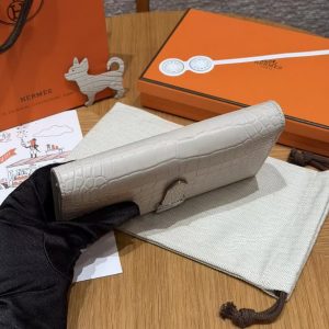 Hermes Bearn Wallet With Gusset Handmade In Alligator Leather Silver Hardware 8L Beton - Image 17