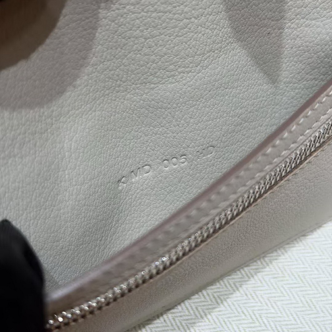 Hermes Bearn Wallet With Gusset Handmade In Alligator Leather Silver Hardware 8L Beton - Image 12