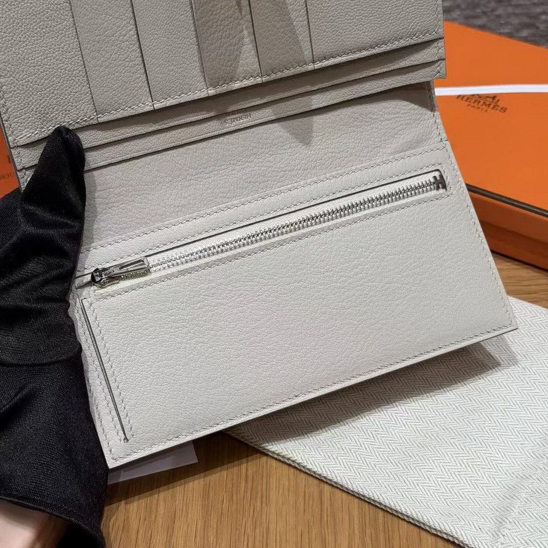 Hermes Bearn Wallet With Gusset Handmade In Alligator Leather Silver Hardware 8L Beton - Image 3