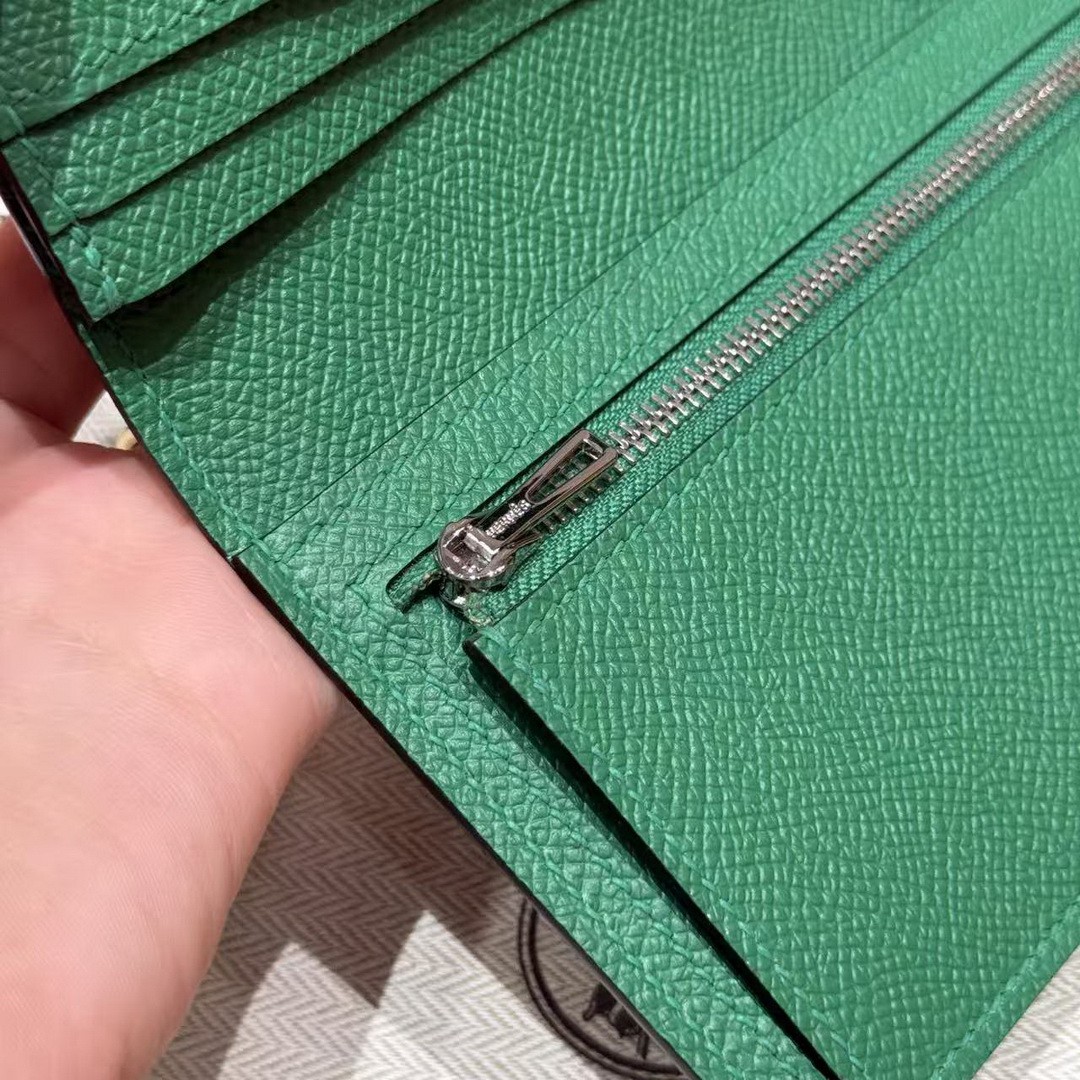 Hermes Bearn Wallet With Gusset Handmade In Epsom Calfskin Leather Silver Hardware U4 Vert Vertigo - Image 4