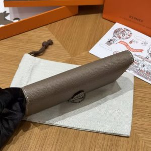 Alternative view of Hermes Bearn Wallet With Gusset Handmade In Epsom Calfskin Leather Silver Hardware ck18 Etoupe