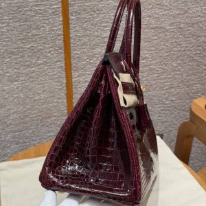 Alternative view of Hermes Birkin 30 Bag Handmade In Porosus Crocodile Leather Gold Hardware 55 Rouge H