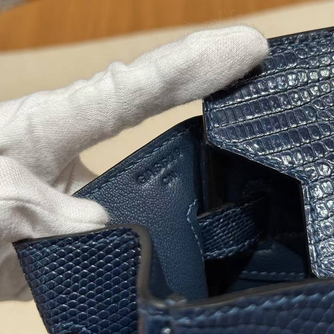 Hermes Birkin 30 Bag Handmade In Lizard Leather from South Africa Gold Hardware 7P Blue Presse - Image 15