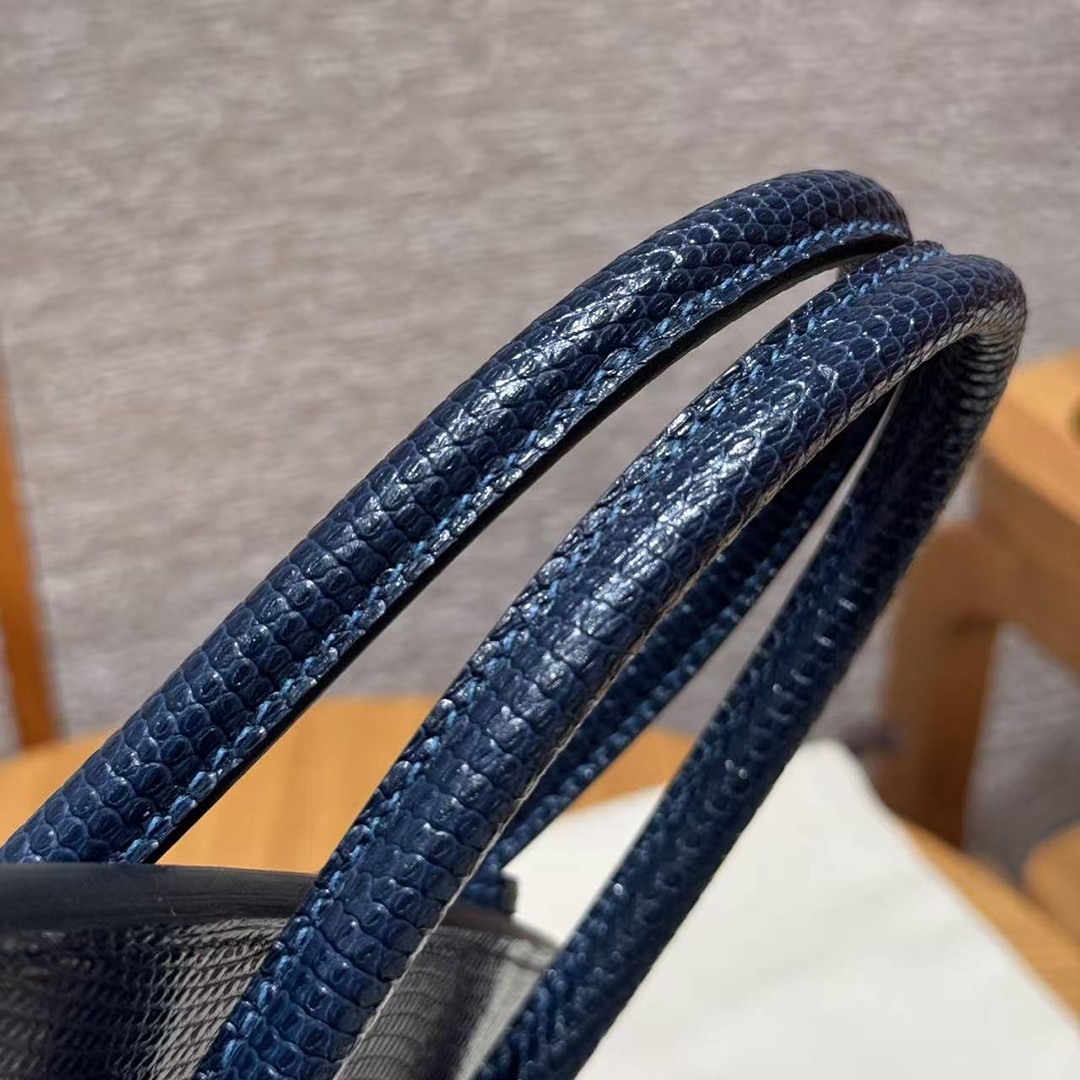 Hermes Birkin 30 Bag Handmade In Lizard Leather from South Africa Gold Hardware 7P Blue Presse - Image 4