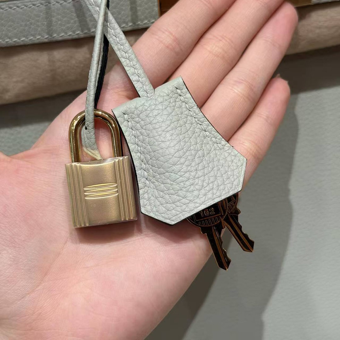 Hermes Birkin 35 Bag Handmade In Togo Calfskin Leather Gold Hardware 0W Girs Neve 09 Mauve Pale - Image 5
