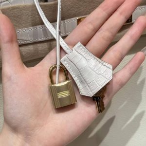 Hermes Birkin 35 Bag Handmade In Togo Calfskin Leather And Porosus Crocodile Leather Gold Hardware 10 Craie - Image 3