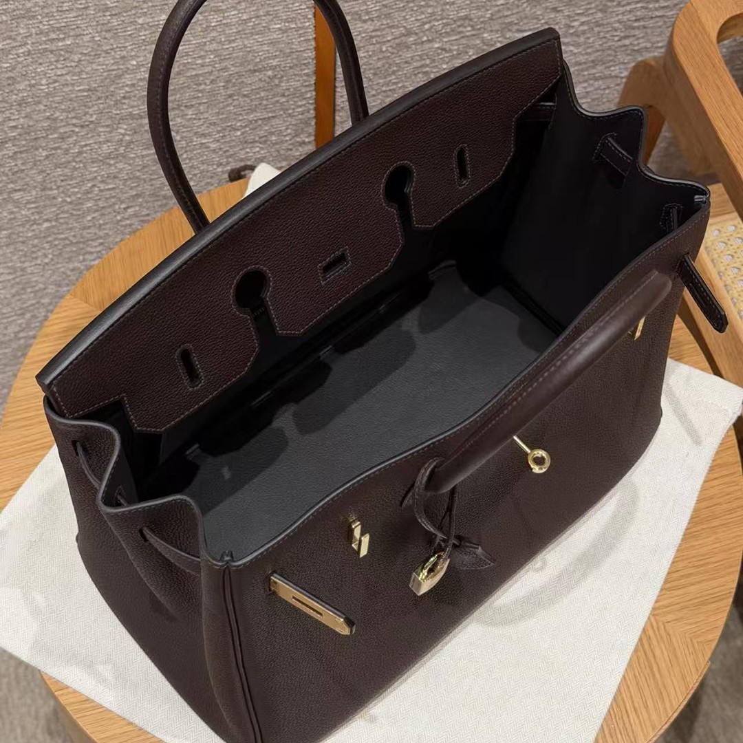 Hermes Birkin 35 Bag Handmade In Togo Calfskin Leather Gold Hardware 47 Chocolate - Image 7