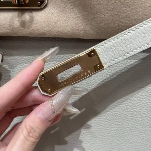Hermes Birkin 35 Bag Handmade In Togo Calfskin Leather Gold Hardware 80 Gris Perle - Image 10