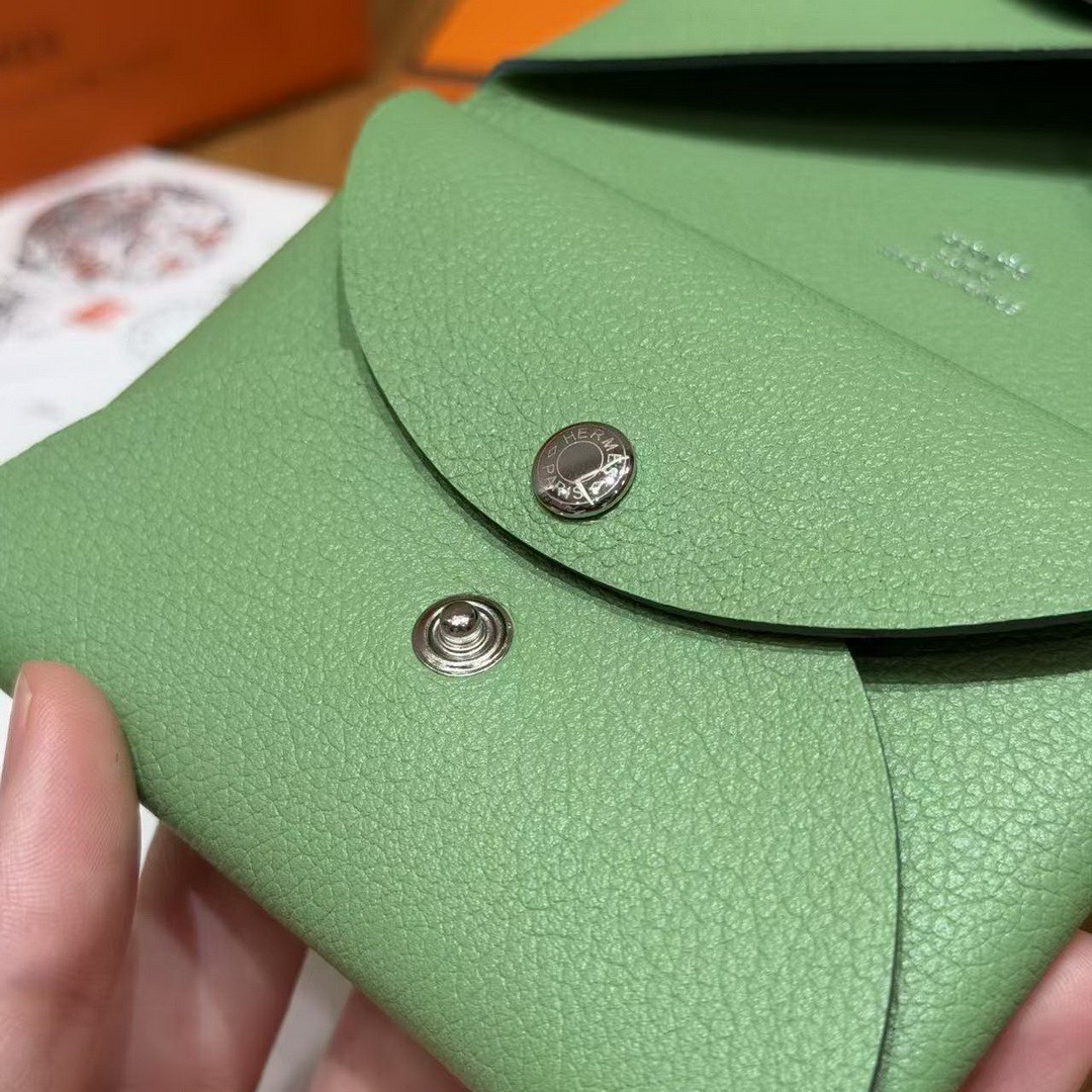 Hermes Calvi Duo Compact Card Holder Handmade In Evercolor Calfskin Leather Silver Hardware 3l Vert Criquent - Image 5