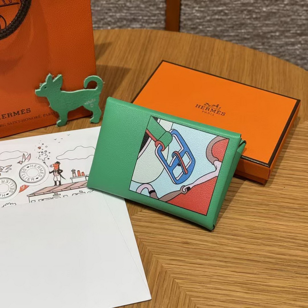 Hermes Calvi Duo Compact Card Holder Handmade In Swift And Chèvre Calfskin Leather Silver Hardware 0T Vert Comics - Image 8