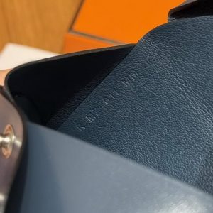 Hermes Calvi Duo Compact Card Holder Handmade In Box Calfskin Leather Silver Hardware 7P Bleu Da Prusse - Image 7