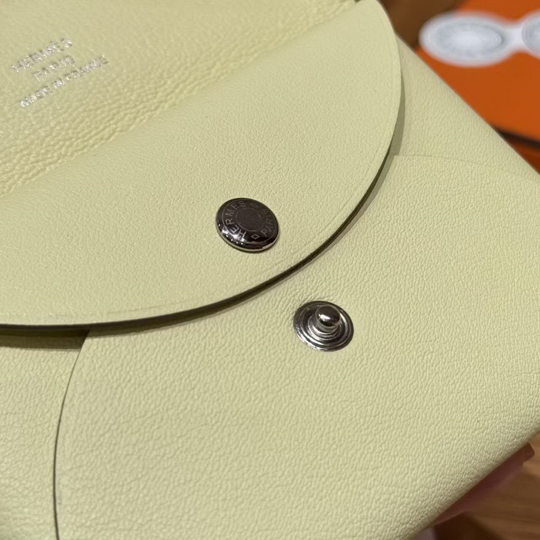 Hermes Calvi Duo Compact Card Holder Handmade In Swift And Chèvre Calfskin Leather Silver Hardware i8 Jaune Milto - Image 5