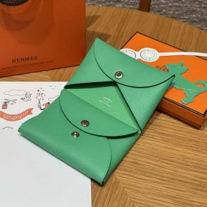Hermes Calvi Duo Compact Card Holder Handmade In Swift And Chèvre Calfskin Leather Silver Hardware 0T Vert Comics - Image 12