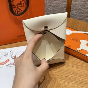 Hermes Calvi Duo Compact Card Holder Handmade In Swift And Chèvre Calfskin Leather Silver Hardware I2 Nata - Image 3
