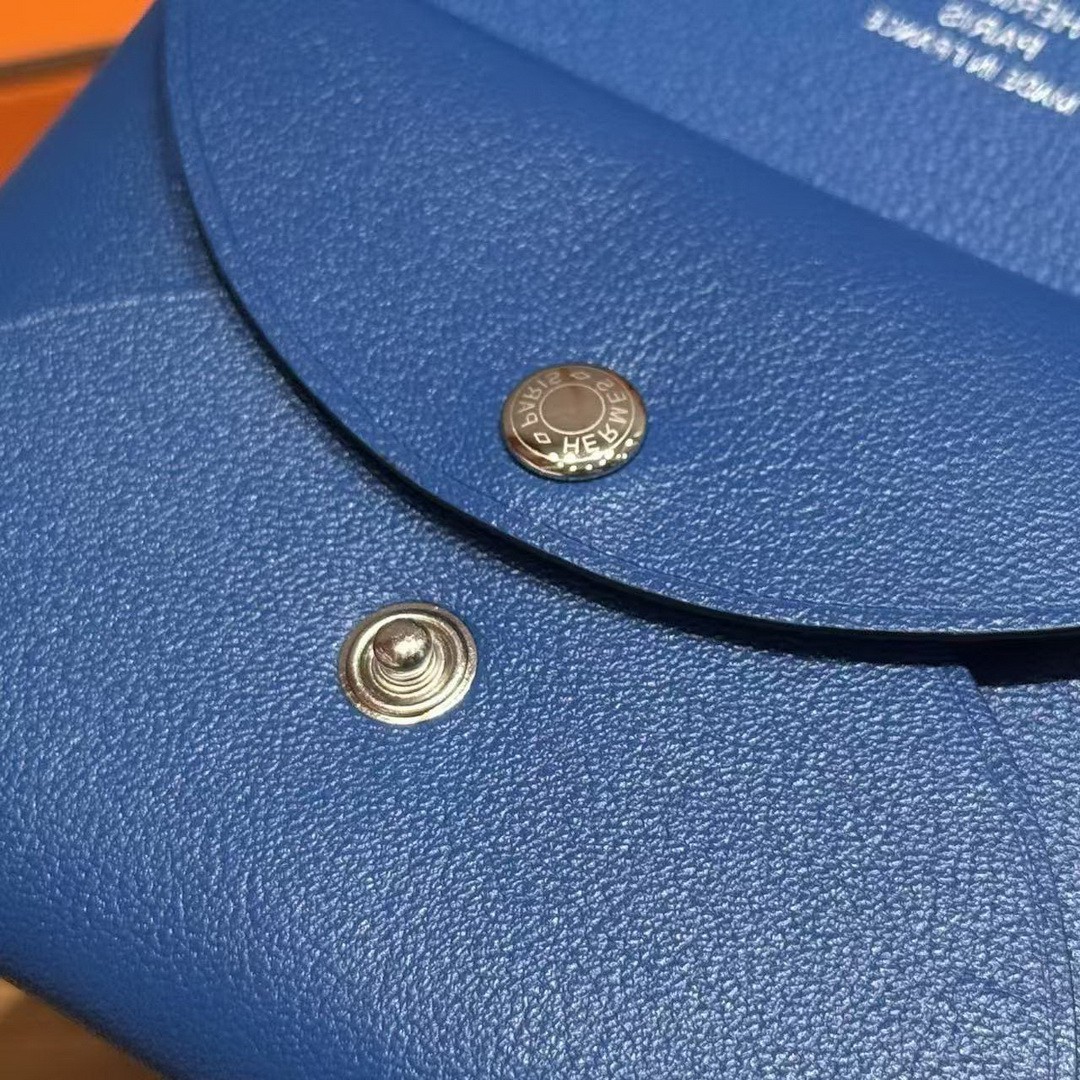 Hermes Calvi Duo Compact Card Holder Handmade In Swift And Chèvre Calfskin Leather Silver Hardware 71 Blue France - Image 5