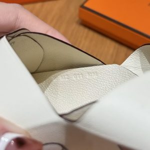 Hermes Calvi Duo Compact Card Holder Handmade In Swift And Chèvre Calfskin Leather Silver Hardware I2 Nata - Image 9