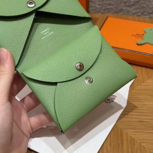Hermes Calvi Duo Compact Card Holder Handmade In Evercolor Calfskin Leather Silver Hardware 3l Vert Criquent - Image 6