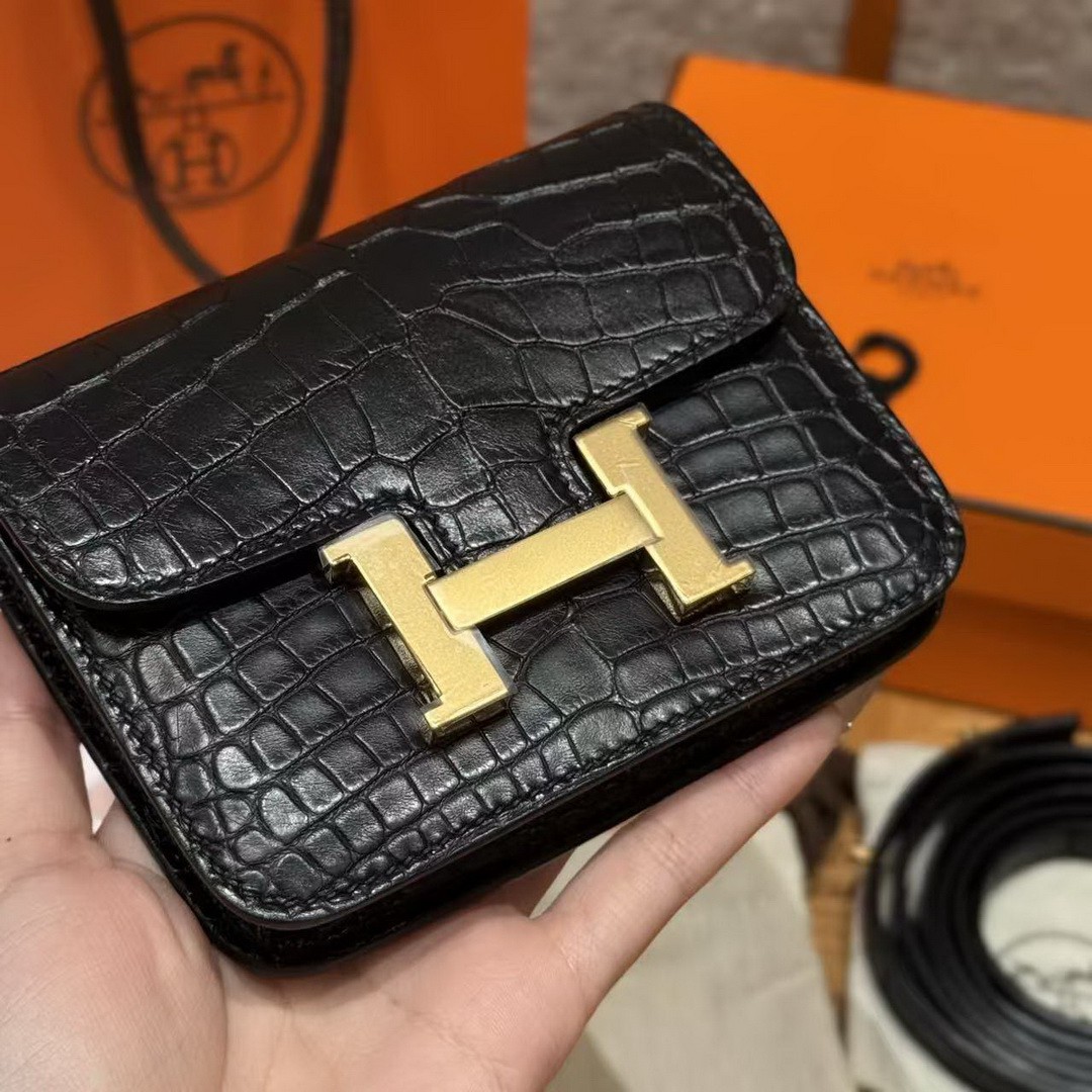 Hermes Constance Slim Wallet Handmade In Matte Alligator Leather from Mississippi Gold Hardware 89 Noir - Image 9