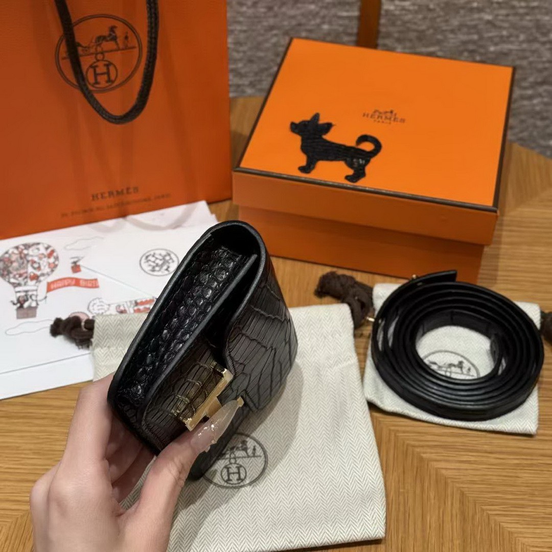 Hermes Constance Slim Wallet Handmade In Matte Alligator Leather from Mississippi Gold Hardware 89 Noir - Image 2
