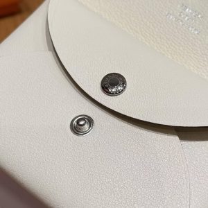 Hermes Calvi Duo Compact Card Holder Handmade In Swift And Chèvre Calfskin Leather I2 Nata - Image 4