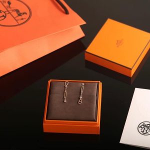 Alternative view of Hermes Chaine d'ancre Chaos Earrings Rose Gold H222519B 00