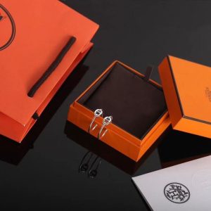 Alternative view of Hermes Chaine d'ancre Enchainee Earrings Sterling Silver H109510B 00