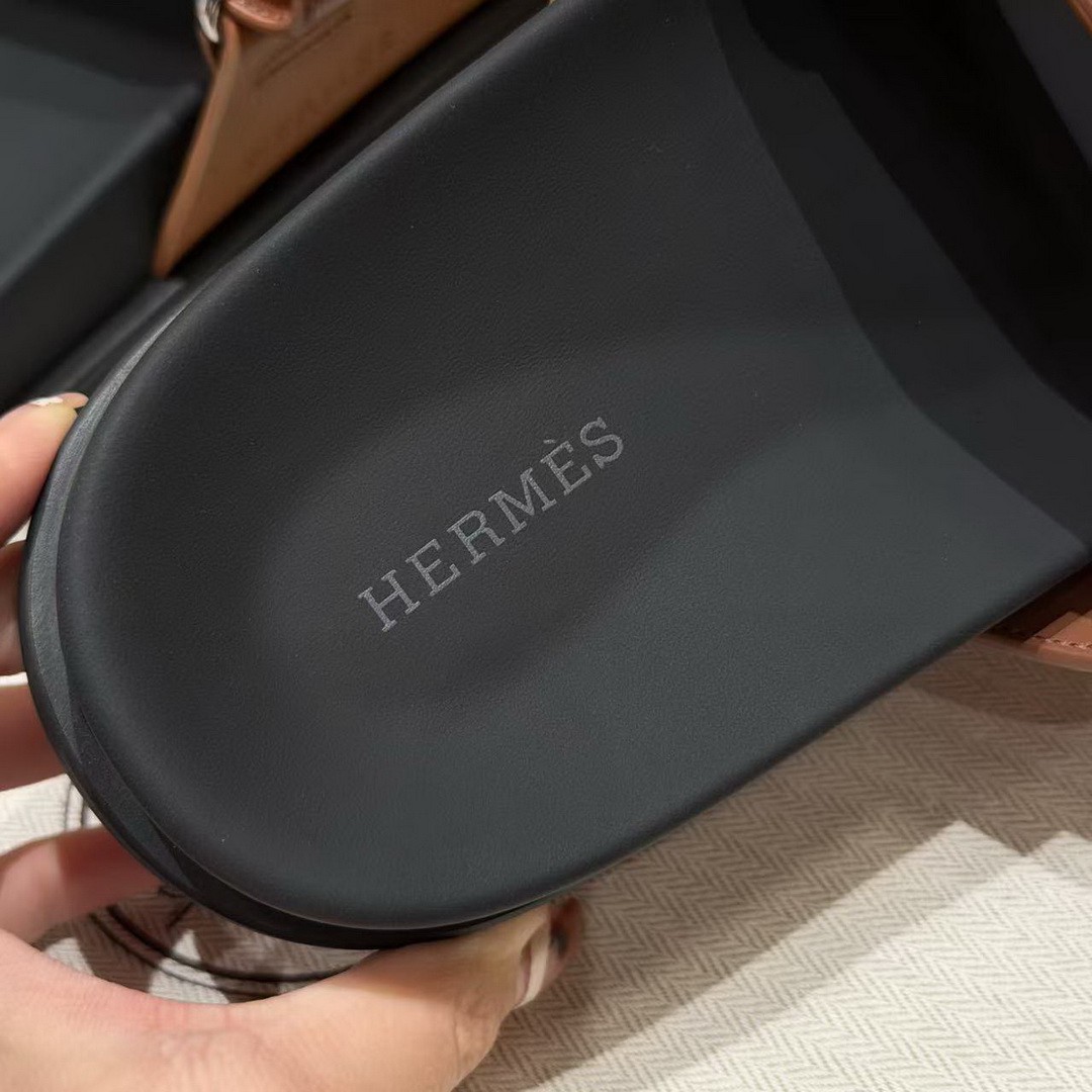 Hermes Chypre Sandal Men Techno-sandal Calfskin and Epsom Calfskin Gold - Image 9