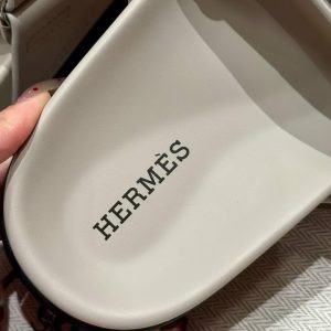 Hermes Chypre Sandal Women Techno-sandal Calfskin Esquisse Grey Beige H222299Z NL345 - Image 12