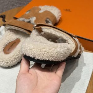 Hermes Chypre Sandal Women Techno-sandal Calfskin With Shearling Lining Brun Fumé Ecru - Image 11