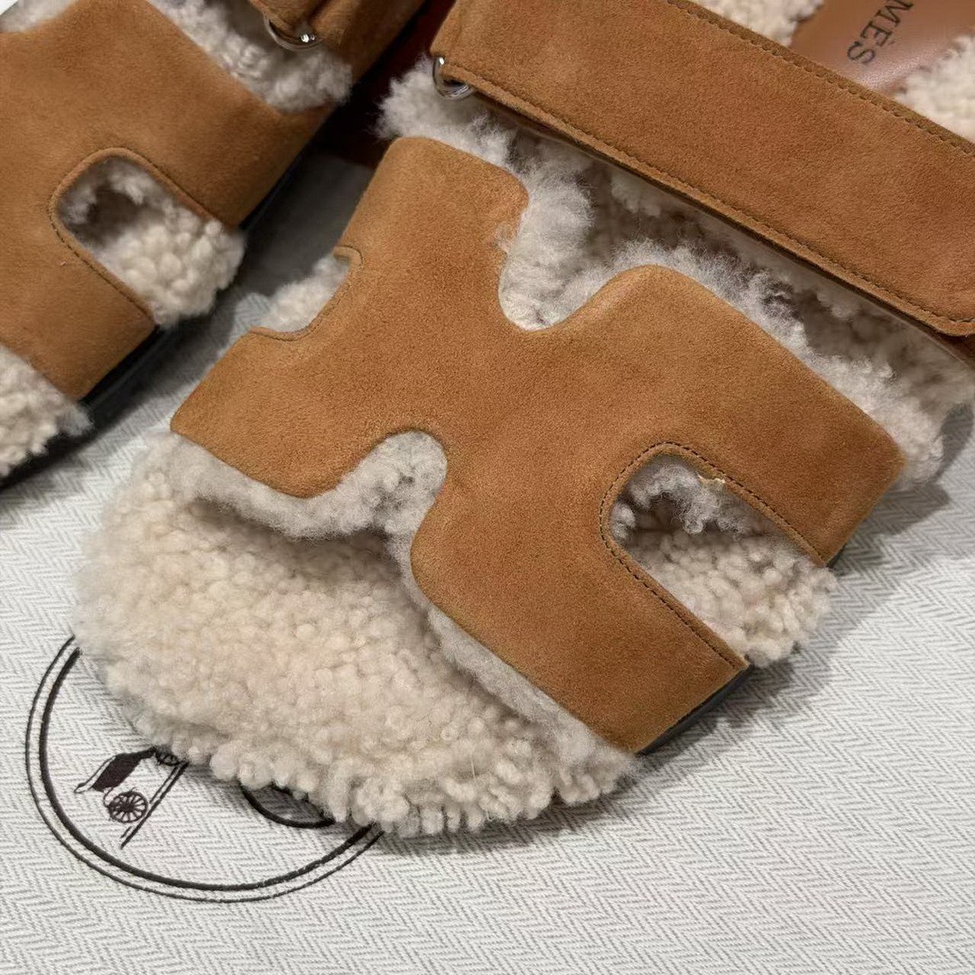 Hermes Chypre Sandal Women Techno-sandal Calfskin With Shearling Lining Brun Fumé Ecru - Image 9