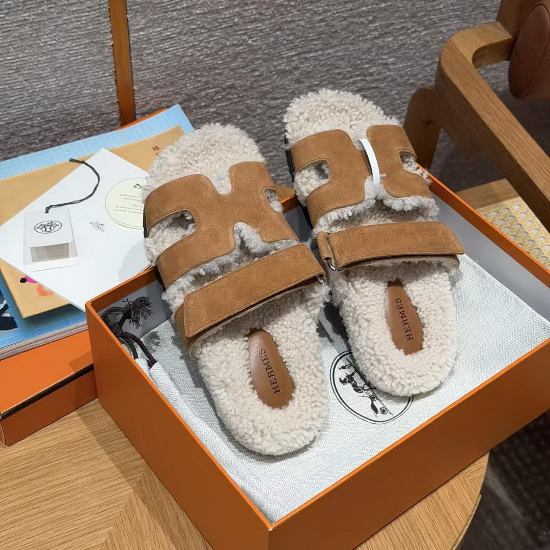Hermes Chypre Sandal Women Techno-sandal Calfskin With Shearling Lining Brun Fumé Ecru - Image 4