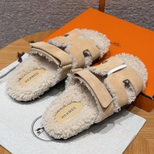 Alternative view of Hermes Chypre Sandal Women Techno-sandal Calfskin With Shearling Lining Cream-coloured Ecru