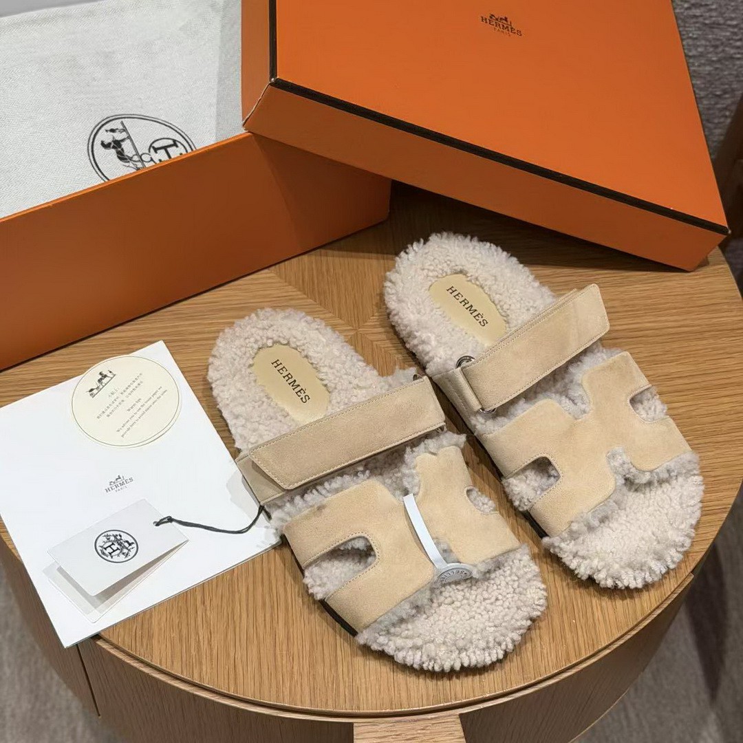 Hermes Chypre Sandal Women Techno-sandal Calfskin With Shearling Lining Cream-coloured Ecru - Image 6