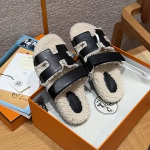 Hermes Chypre Sandal Women Techno-sandal Calfskin With Shearling Lining Noir Ecru - Image 5