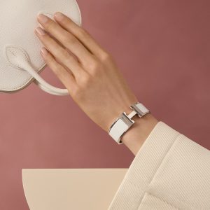 Hermes Clic Clac H Wide Bracelet Plain Enamel Rose Gold Blanc H300001FO31GM - Image 4