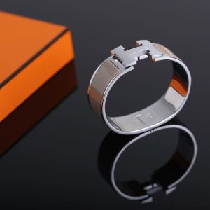 Hermes Clic Clac H Wide Bracelet Plain Enamel Yellow Gold Marron Glacé H300001F 19GM - Image 3