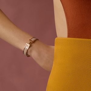 Hermes Clic H Bracelet Plain Enamel Rose Gold Marron Glacé H700001FO19PM - Image 7