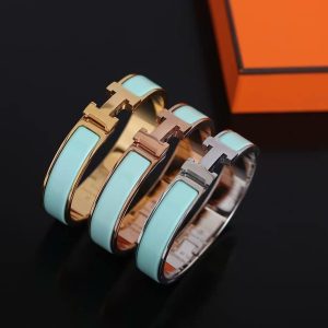 Alternative view of Hermes Clic H Bracelet Plain Enamel Rose Gold Mint H700001FO5TGM