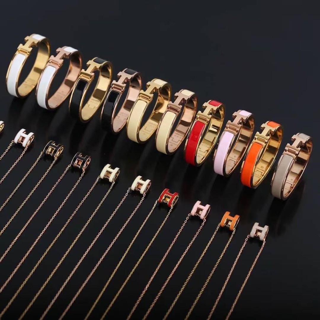Hermes Clic H Bracelet Plain Enamel Yellow Gold Noir H700001F 01GM - Image 18