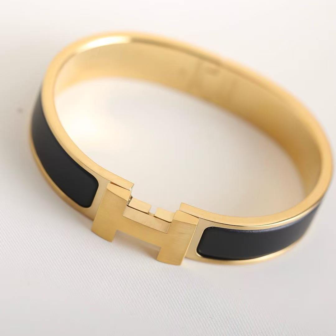 Hermes Clic H Bracelet Plain Enamel Yellow Gold Noir H700001F 01GM - Image 12