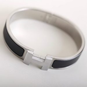 Hermes Clic H Bracelet Plain Enamel Yellow Gold Noir H700001F 01GM - Image 11