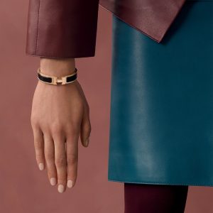 Hermes Clic H Bracelet Plain Enamel Yellow Gold Noir H700001F 01GM - Image 6