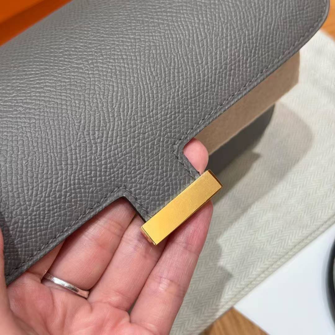 Hermes Constance To Go Wallet Handmade In Epsom Calfskin Leather Gold Hardware 0L Gris Meyer - Image 9